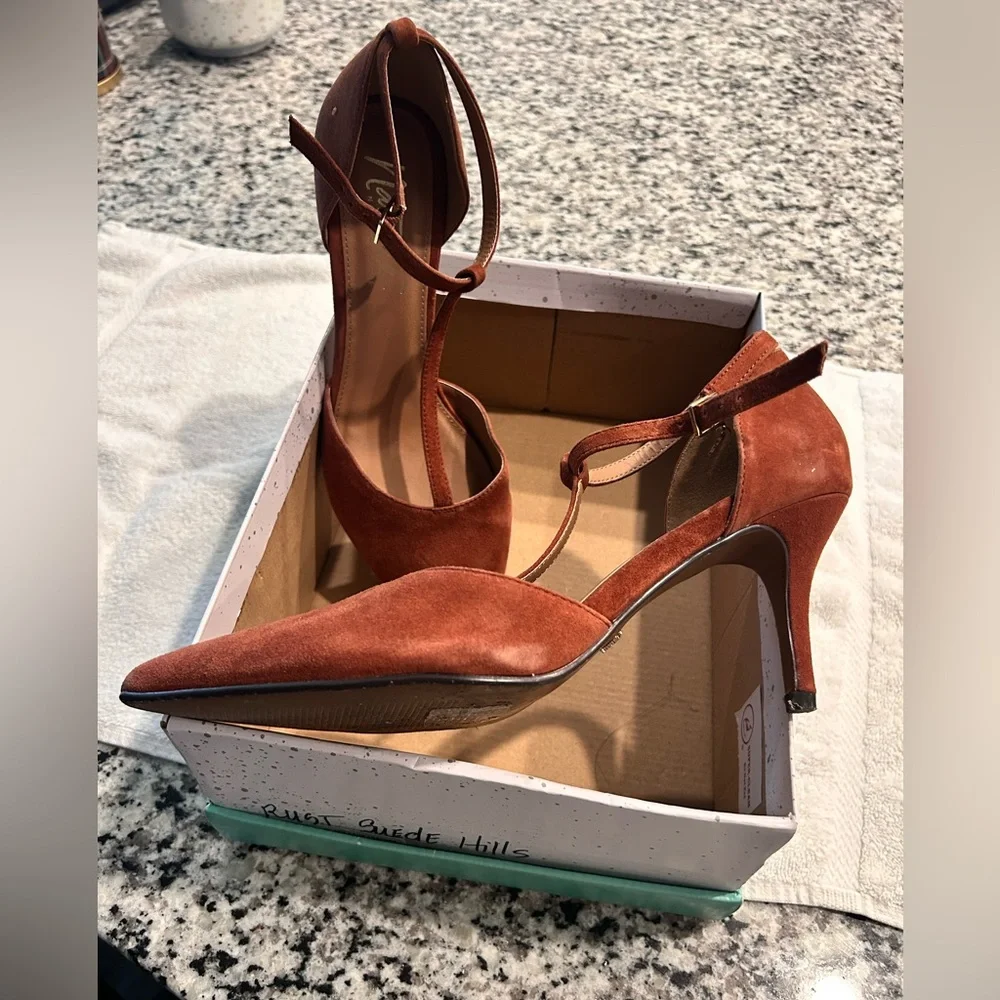 Nanette Lepore Rust Suede Heels - Picture 4 of 7